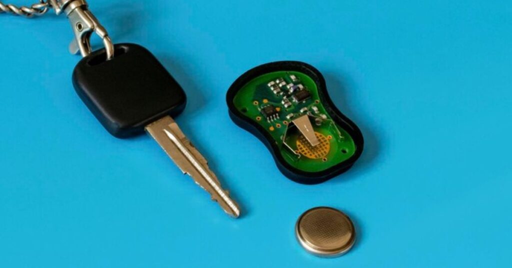 Car key battery replacement Change with the new one!